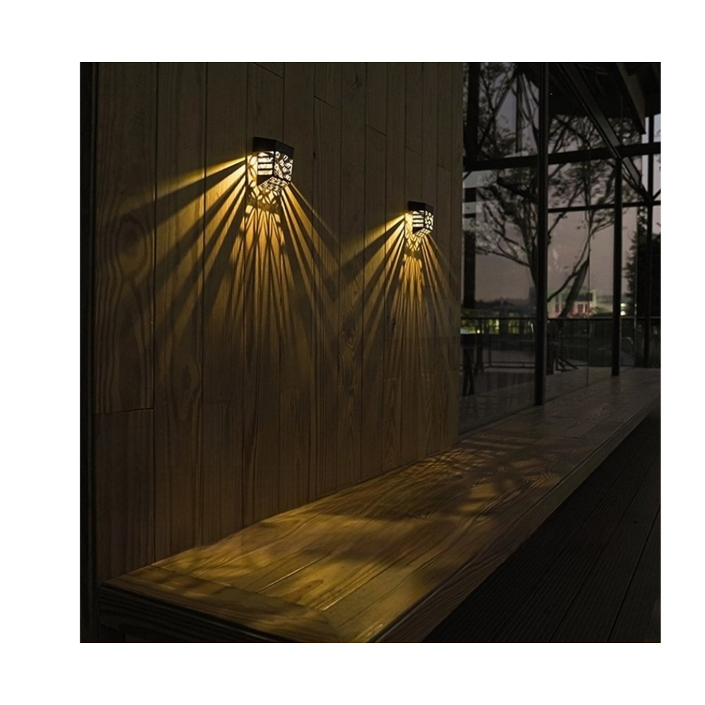 Solar Powered LED Garden Fence - Outdoor Powerwall recension och pris